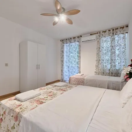 Apartman Leonardo *